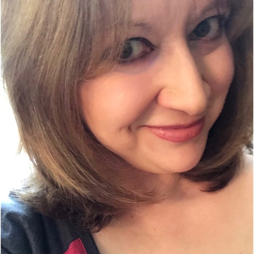 Meet your Posher, Claudia